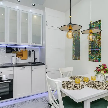 Tallinn City Center 2-Bedroom Apartment With Two Kitchen And Two Bathroom