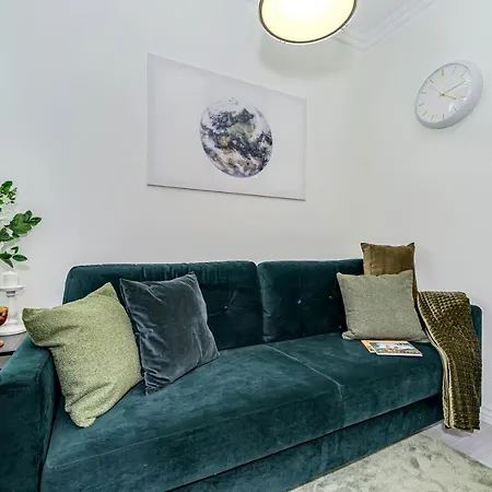 Tallinn City Center 2-Bedroom Apartment With Two Kitchen And Two Bathroom * تالين