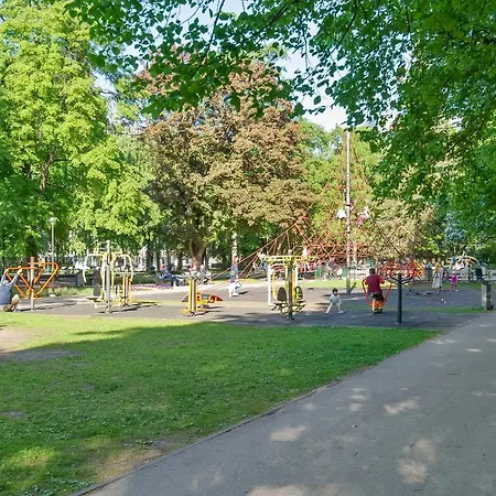 Tallinn City Center 2-Bedroom Apartment With Two Kitchen And Two Bathroom تالين