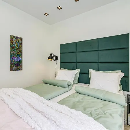 Tallinn City Center 2-Bedroom Apartment With Two Kitchen And Two Bathroom