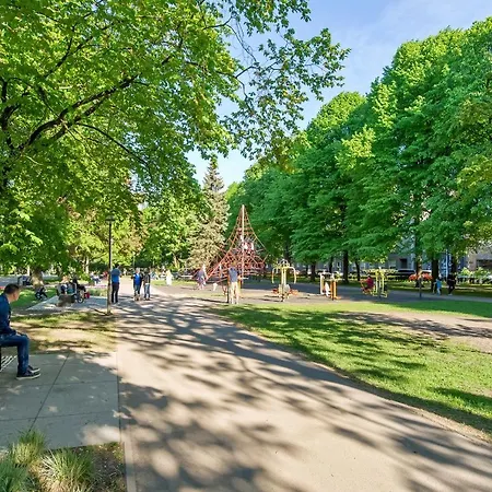 Διαμέρισμα Tallinn City Center 2-Bedroom Apartment With Two Kitchen And Two Bathroom Ταλίν
